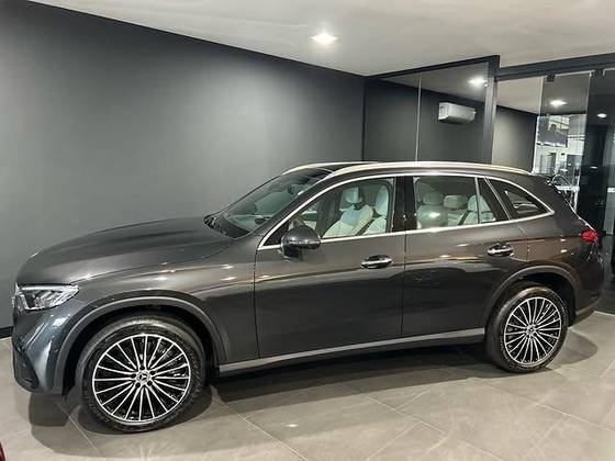 MERCEDES-BENZ GLC 300 2.0 MHEV AMG LINE 4MATIC 9G-TRONIC